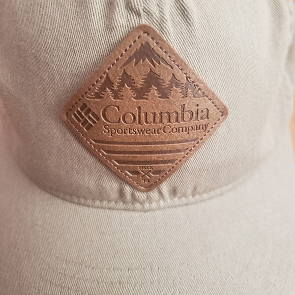 Columbia hat - Picture 2 of 7